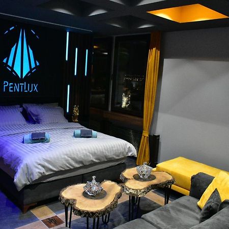 Pentlux - Spa Penthouse In The Heart Of Üsküp Dış mekan fotoğraf